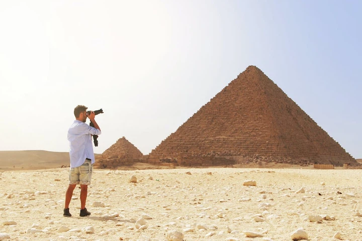 Ways to Save Money While Traveling
